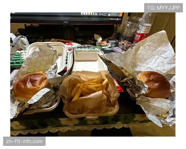 陆光祖又开始“猛练”生活技能了?朋友圈晒的早餐都比我家吃得讲究! 陆光祖又开始“猛练”生活技能了?朋友圈晒的早餐都比我家吃得讲究!